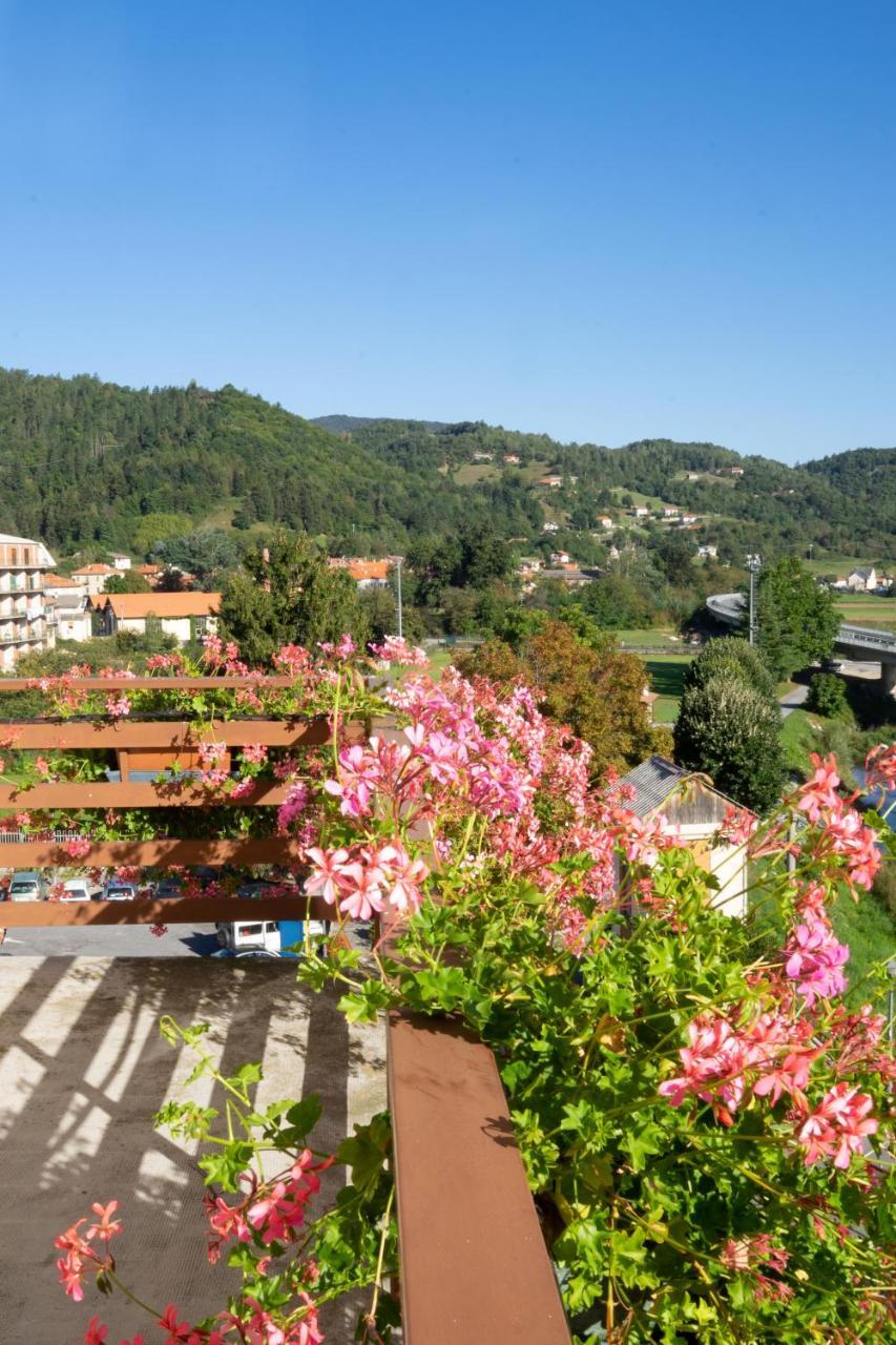 Miramonti Hotel Calizzano Ngoại thất bức ảnh